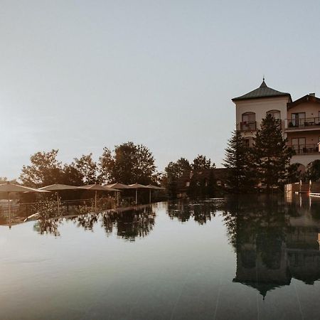 Genussdorf Gmachl - Hotel & Spa ベルクハイム エクステリア 写真