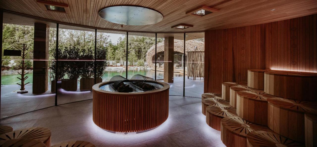Genussdorf Gmachl - Hotel & Spa ベルクハイム エクステリア 写真