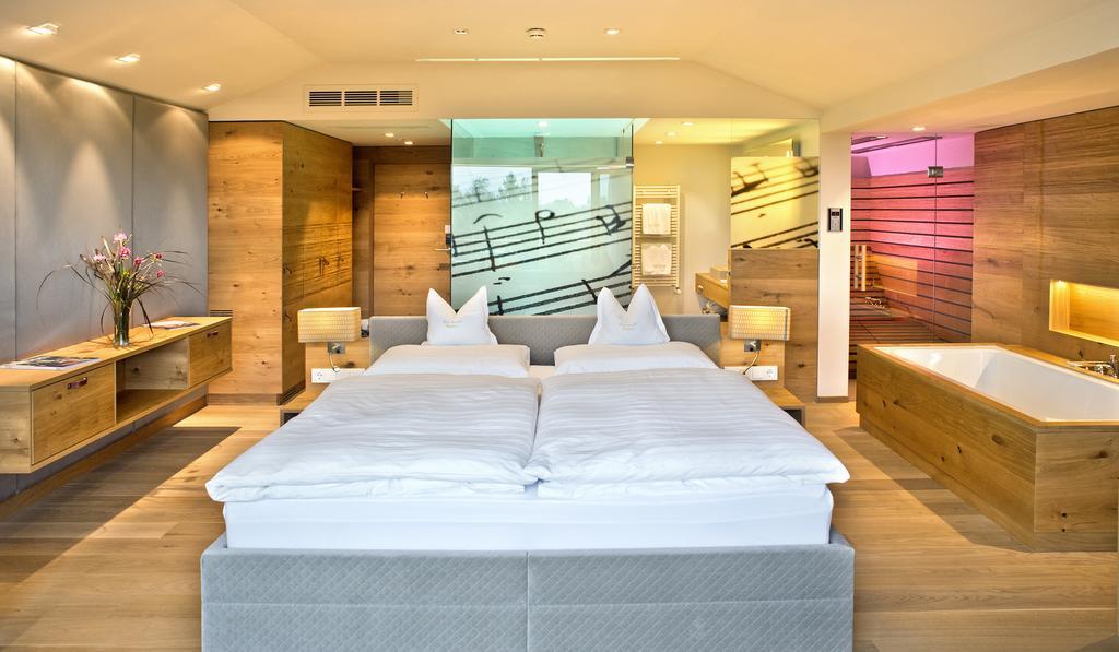 Genussdorf Gmachl - Hotel & Spa ベルクハイム 部屋 写真