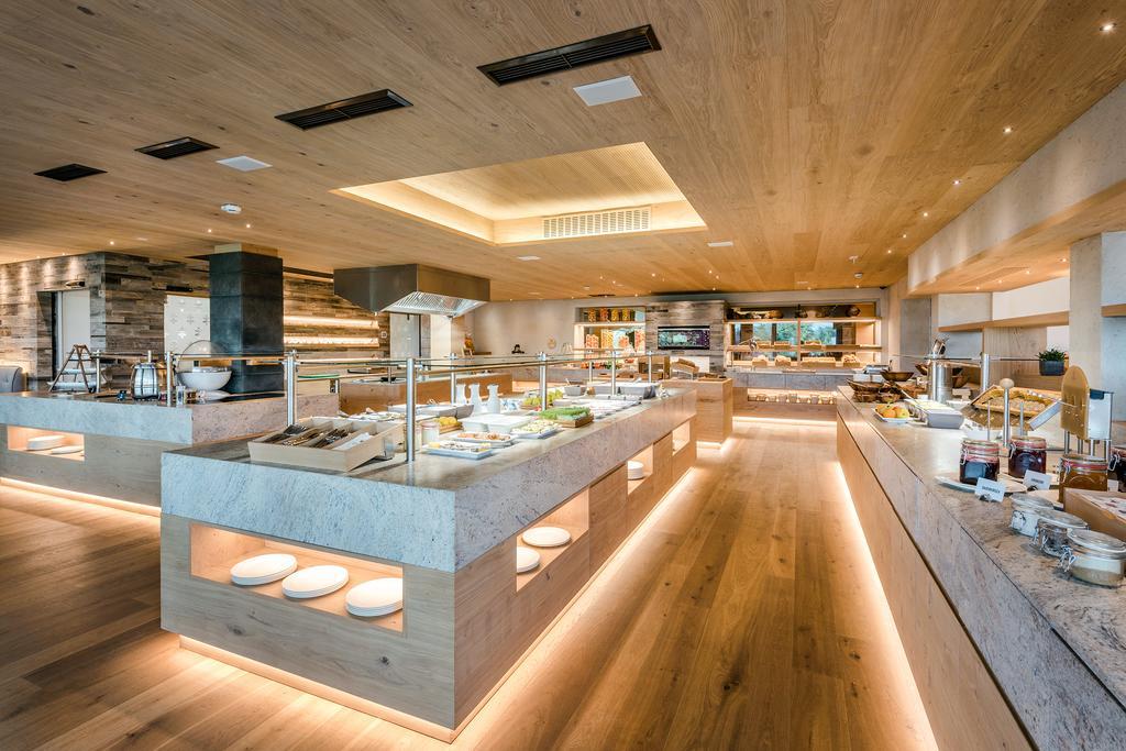 Genussdorf Gmachl - Hotel & Spa ベルクハイム エクステリア 写真