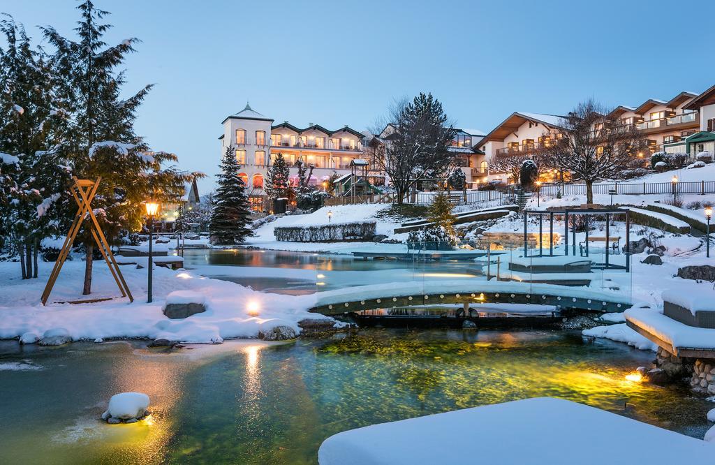 Genussdorf Gmachl - Hotel & Spa ベルクハイム エクステリア 写真