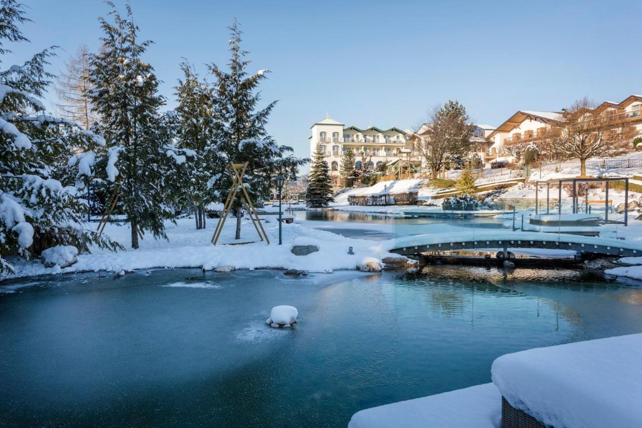 Genussdorf Gmachl - Hotel & Spa ベルクハイム エクステリア 写真